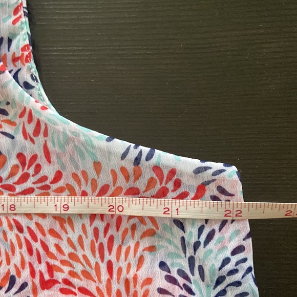 LAYERED SLEEVELESS  PRINTED BLOUSE TUNIC - Picture 11 of 12